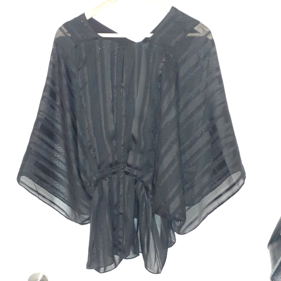 Suzy Shier Blouse - Picture 3 of 4